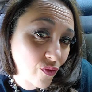 Meet your Posher, Bertina